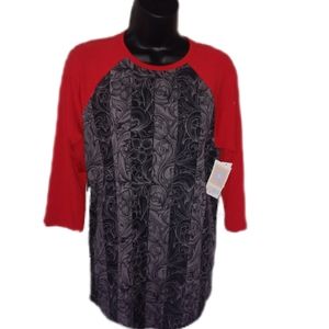 NWT LuLaRoe Randy T-shirt